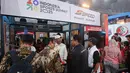 Indonesia Sports Summit 2025 diadakan untuk mempertemukan para penggerak dan perubahan industri olahraga. Tampak dalam foto, suasana beberapa stand peserta yang mengikuti gelaran Indonesia Sports Summit 2025 (ISS) di Indonesia Arena, Senayan, Jakarta, Sabtu (6/12/2025). (Bola.com/Abdul Aziz)