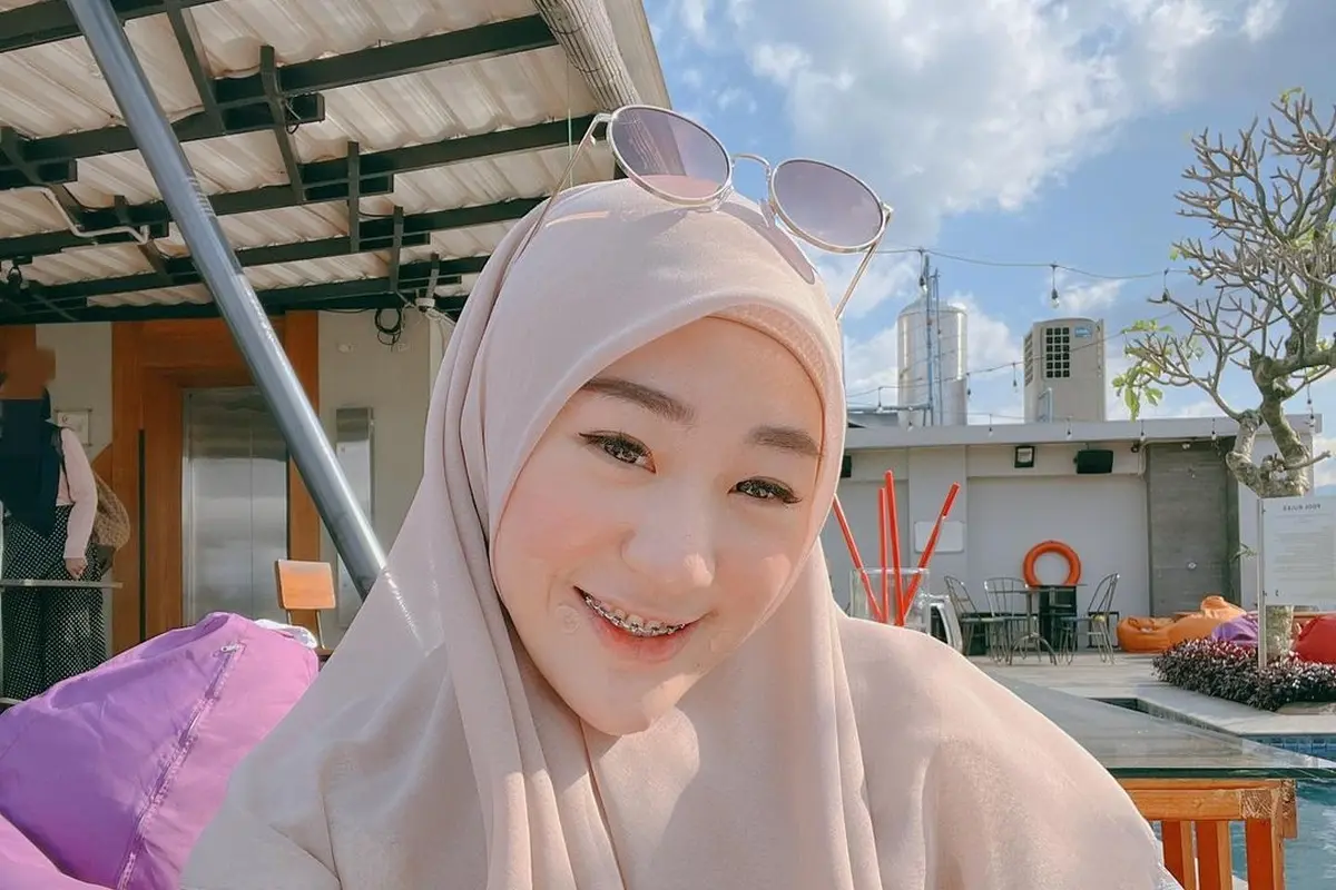 Dikabarkan Dekat dengan Rio Haryanto, Ini 6 Potret Larissa Chou yang Makin Cantik dan Memesona