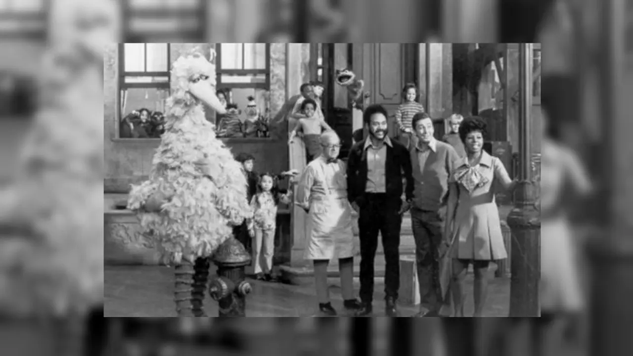 10-11-1969: Serial Sesame Street Mengudara, Berjaya Hingga Kini