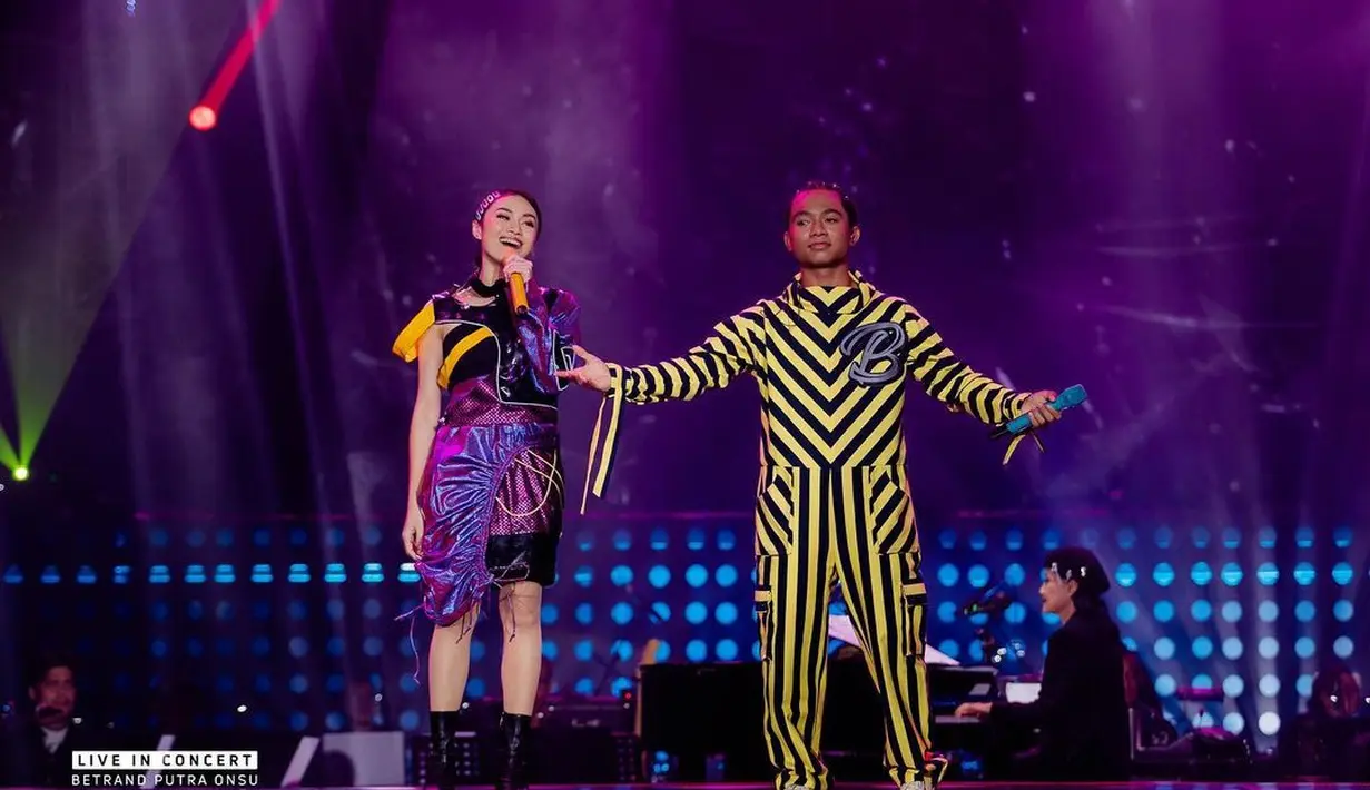 Betrand Peto dan Dara The Virgin [Instagram/ruben_onsu]