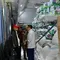 Seskab Teddy Paparkan Perkembangan Pengiriman Bantuan ke NTT