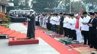 Presiden Jokowi salat Idul Adha di Lapangan Merdeka, Sukabumi, Jawa Barat. (Biro Pers Istana)