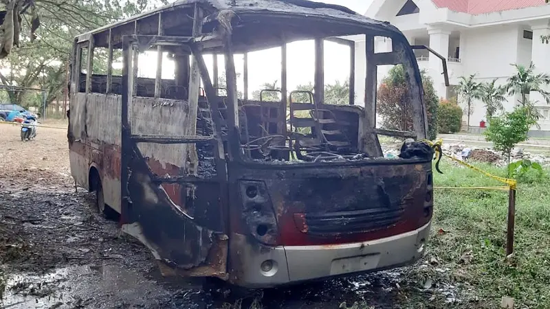 Bus Terbakar (Liputan6.com/Abdul Rajab Umar)