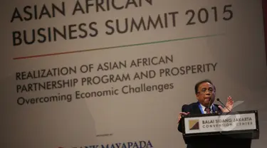 Menko Kemaritiman Indriyono Susilo menjadi pembicara dalam sesi IV Asian African Business Summit di JCC, Jakarta, Selasa (21/4/2015). Sesi tersebut mengangkat tema peran kemaritiman guna menjalin konektifitas Asia-Afrika (Liputan6.com/Herman Zakharia)