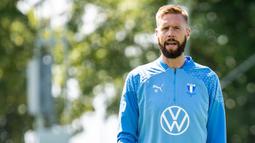 Pontus Jansson yang sejak awal musim 2019/2020 membela Brentford City, akhirnya dilepas ke klub masa kecilnya Malmo FF pada awal musim 2023/2024. Bersama Brentford ia total tampil dalam 115 laga dengan torehan 4 gol dan 2 assist. Sementara bersama Timnas Swedia ia telah mengoleksi 27 caps sejak debut pada 18 Januari 2012. (www.sydsvenskan.se)