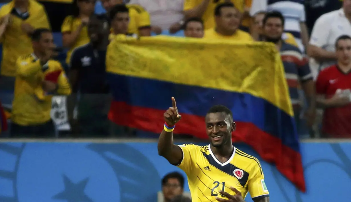 Dua gol berhasil disarangkan pemain depan Kolombia, Jackson Martinez, ke gawang Jepang saat berlaga di penyisihan Piala Dunia Grup C di Stadion Pantanal, Cuiaba, Brasil, (25/6/2014). (REUTERS/Jorge Silva)