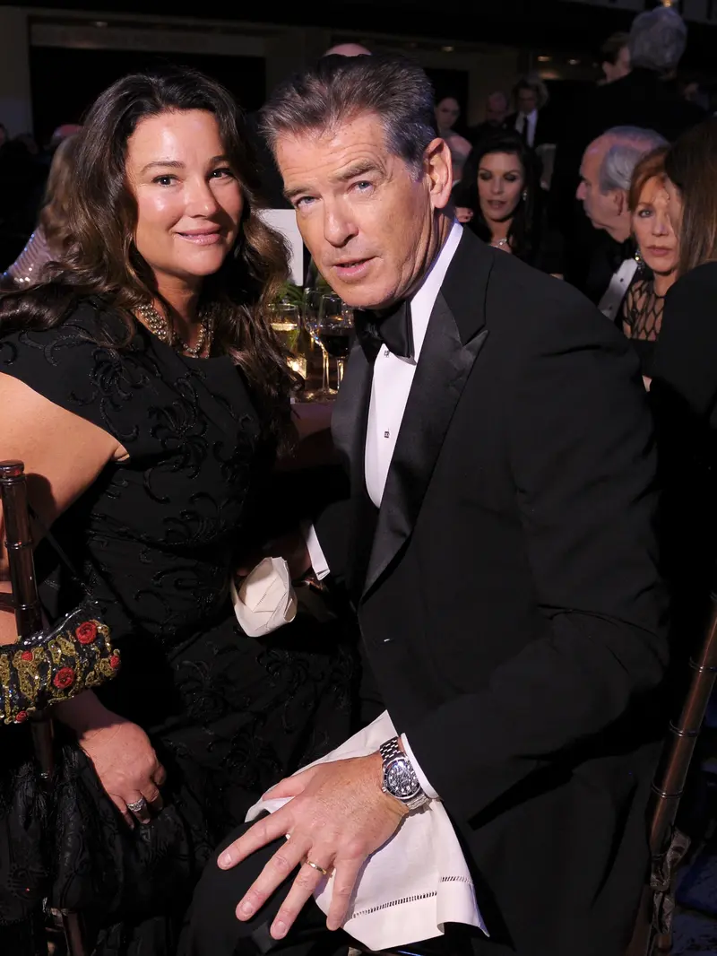 [Bintang] Pierce Brosnan dan Keely Shaye Smith