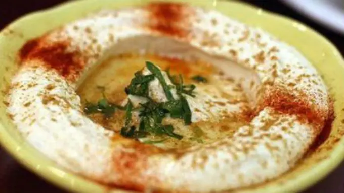 Hummus salad khas lebaran di Lebanon (c) menupages