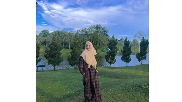 6 Pesona Puspa Ritchwary, pemeran Aisyah di Magic Tasbih