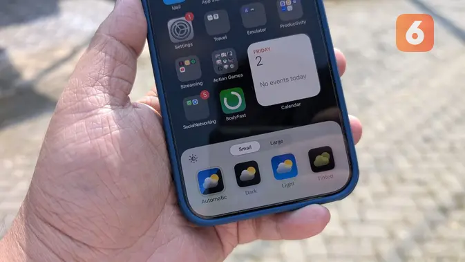 <p>Fitur kustomisasi di iOS 18 bikin iPhone terlihat beda satu sama lain. (Liputan6.com/ Yuslianson)</p>