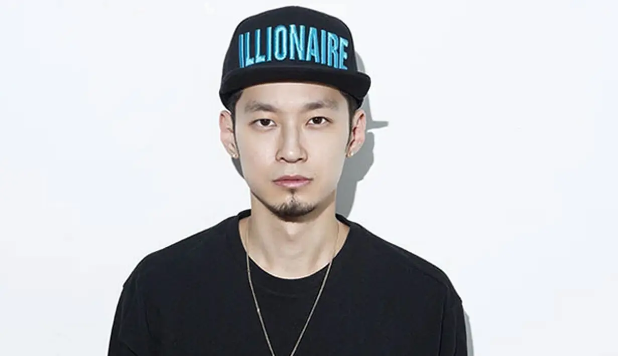 The Quiett terjun sebagai rapper pada 2003, kemudian ia memutuskan untuk jadi produser. Cowok berwajah tampan ini mendirikan perusahaan rekaman Soul Company pada 2004. (Foto: koreaboo.com)
