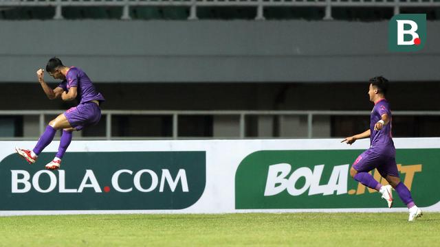 Foto: Debut Boaz Salossa Tak Berakhir Manis, Borneo FC Takluk 0-1 dari Persik Kediri di BRI Liga 1