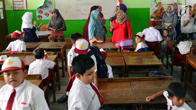 Hari Pertama Masuk Sekolah