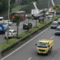 Jalan Tol Lingkar Luar Pondok Pinang-TMII, TB Simatupang, Jakarta, Kamis (25/2). (Liputan6.com/Yoppy Renato)