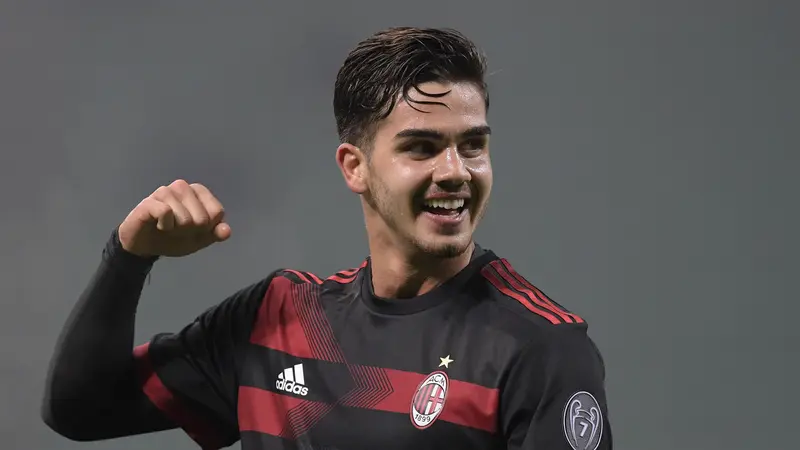 FOTO: 7 Striker Nomor Punggung 9 Gagal Bersinar AC Milan