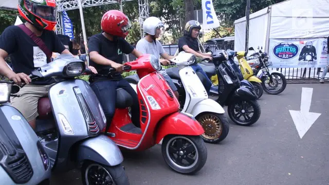 VIDEO: Komunitas Vespa di Burtor 2017