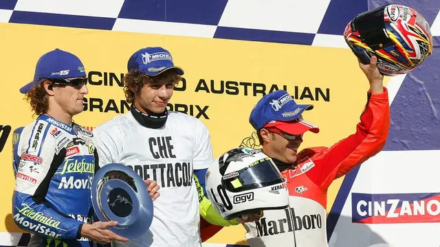 Valentino Rossi, Sete Gibernau, MotoGP Australia 2004