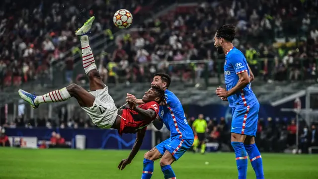 Foto: Dramatis, Duet Griezmann - Suarez Sukses Redam AC Milan di Liga Champions