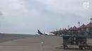 Sejumlah pesawat terparkir di areal Bandara Internasional Bandara Ngurah Rai, Denpasar, Selasa (28/11). Penutupan Bandara Ngurah Rai diperpanjang 24 jam sampai Rabu (29/11) pukul 07.00 Wita karena dampak letusan Gunung Agung. (Liputan6.com/Dewi Divianta)