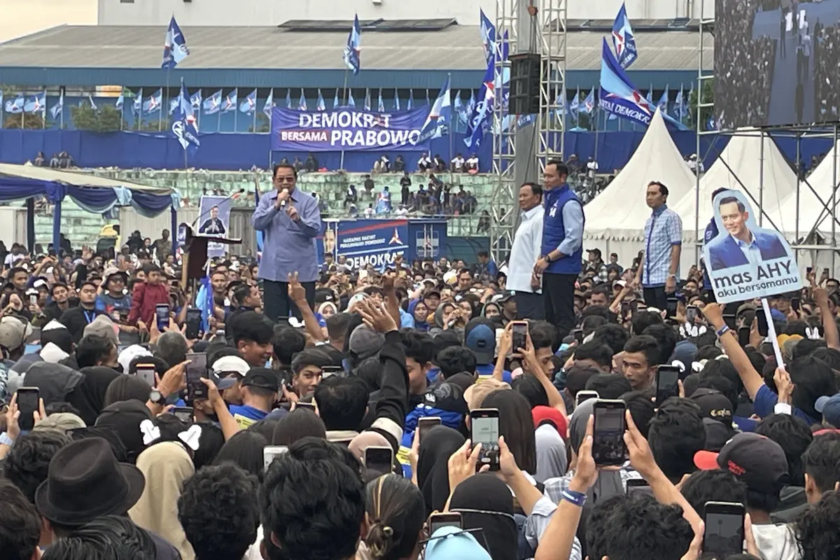 Capres nomor urut 2 Prabowo Subianto kampanye akbar di Stadion Gajayana Malang, Jawa Timur pada Kamis (1/1/2024). Dia ditemani SBY dan AHY