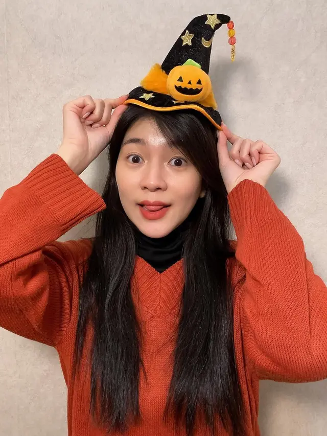 Profil Amelia Tantono alias Amelicano