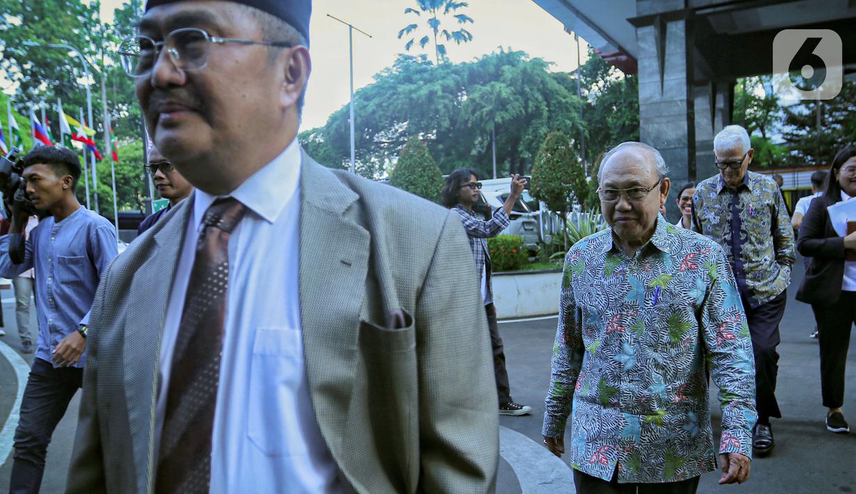 Jimly Asshiddiqie juga mengatakan, bahwa sembilan hakim konstitusi nantinya akan diperiksa secara tertutup. (Liputan6.com/Angga Yuniar)
