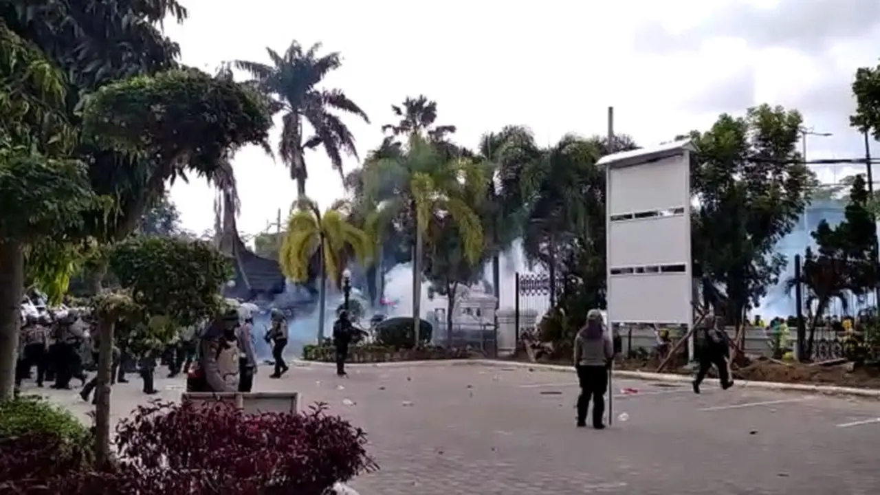 Demo Jokowi di Sumbar