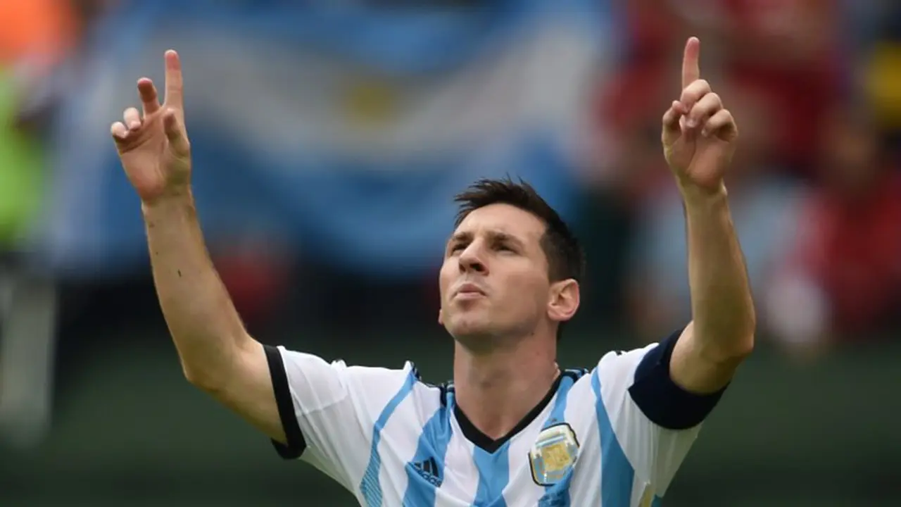 6 Selebrasi Menatap Langit