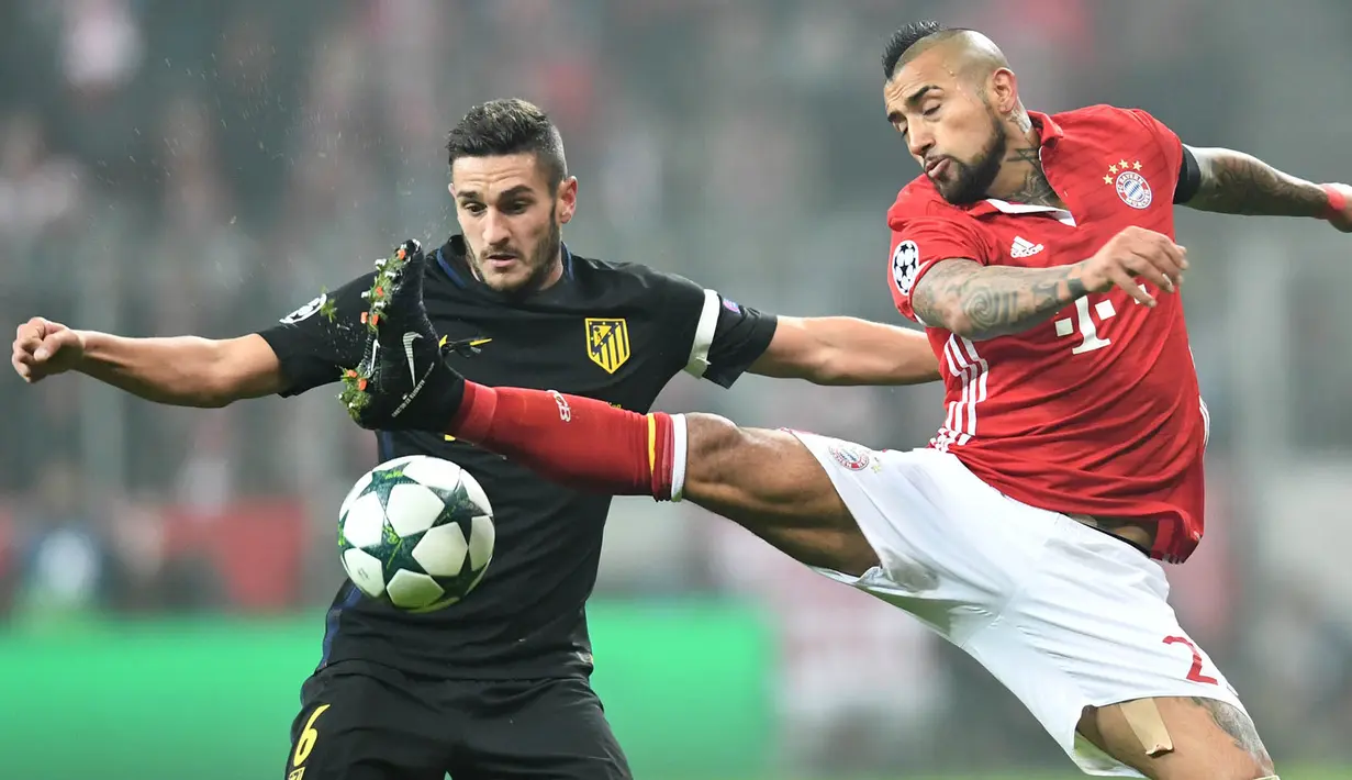 2. Arturo Vidal (Bayern Munchen) - Sebelum pindah ke Jerman, gelandang Chile ini merupakan pemain andalan Antonio Conte di Juventus dari 2011 sampai 2014. Kini, Conte ingin reuni dengan mantan anak asuhnya itu di Chelsea. (AFP/Peter Kneffel)