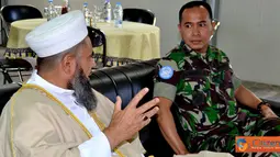 Citizen6, Lebanon: Syeikh Jihad merupakan tokoh ulama Sunni berpengaruh di daerah Marjayoun. Kunjungannya ke Indobatt dalam rangka silaturahmi dengan Komandan Satgas dan personel Indobatt lainnya. (Pengirim: Badarudin Bakri).