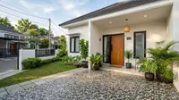 8 Model Teras dengan Lantai Batu Sikat yang Elegan, Anti Licin dan Menawan