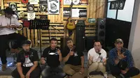 Berkumpul Menikmati Pipa Cangklong Sembari Edukasi Soal Tembakau