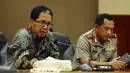 Pelaksana Piala Bhayangkara 2016, Joko Driyono (kiri) memberikan keterangan di Mabes Polri Jakarta, Senin (15/2/2016). Piala Bhayangkara 2016 diikuti 10 tim terbaik dan berlangsung 17 Maret-3 April mendatang. (Liputan6.com/Helmi Fithriansyah