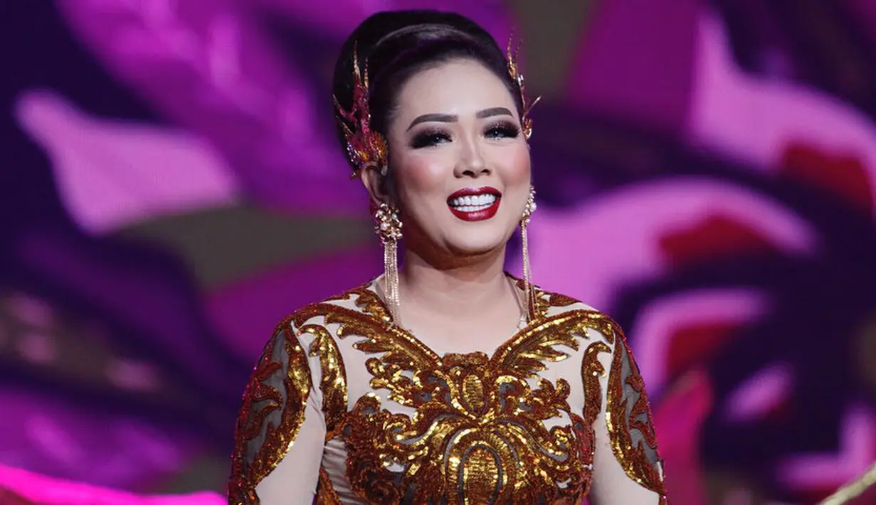 Untuk menjadi sukses seperti sekarang ini Soimah telah melewati jalan berliku yang cukup panjang. Soimah merupakan salah satu bintang di industri hiburan tanah air yang melewati sederet tahapan. (Instagram/showimah)