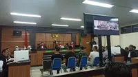 Empat WNA China di Gorontalo saat mengikuti sidang di Pengadilan Negeri Kota Gorontalo karena terlibat penjualan batu hitam ilegal (Foto:Istimewa/Liputan6.com