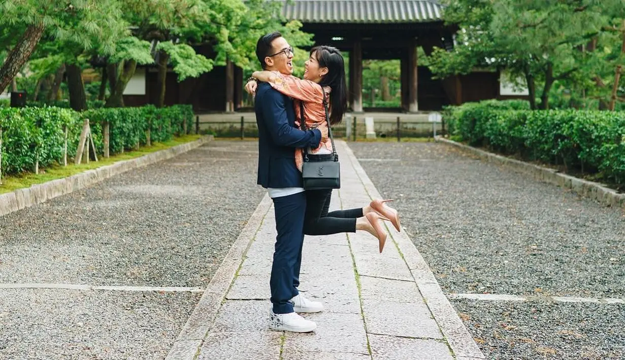 Joe Taslim dan Keluarga