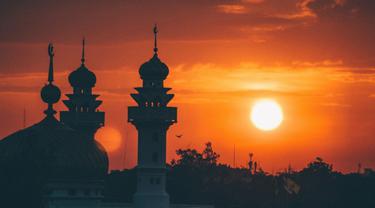 [Bintang] Sambut 1 Muharram, Ini Bacaan Doa Awal Tahun