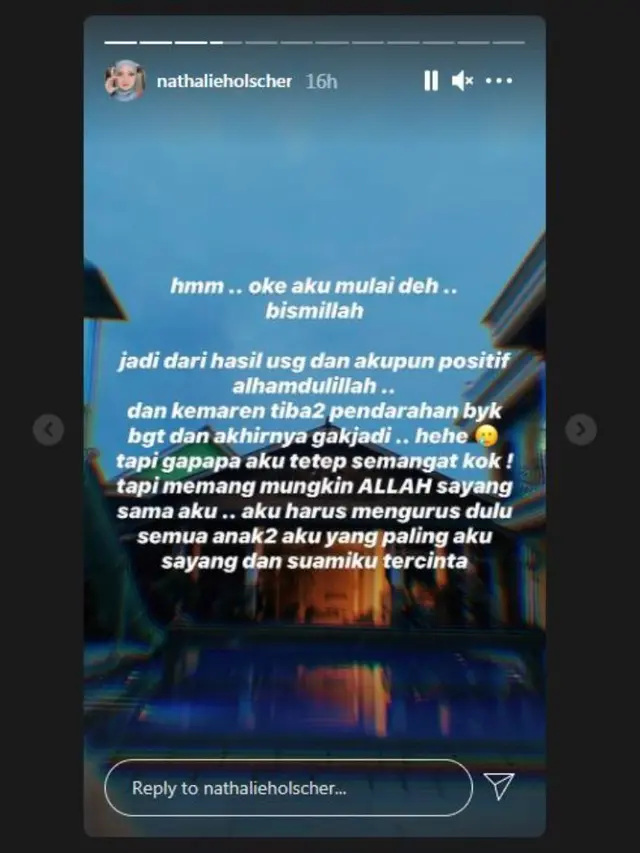 Nathalie Holscher alami keguguran
