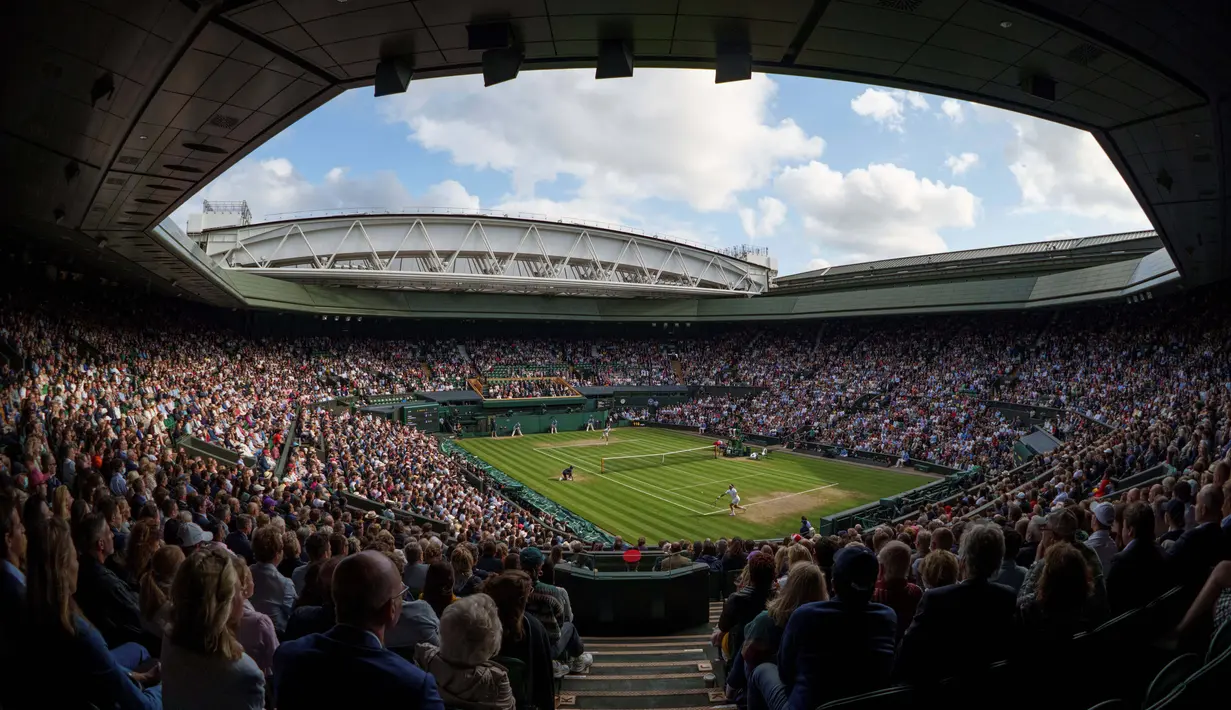Bukan hanya sepak bola, pemerintah Inggris akhirnya memberikan izin tentang jumlah penonton untuk Grand Slam Wimbledon. (Foto:AFP/AELTC/Pool/Thomas Lovelock)