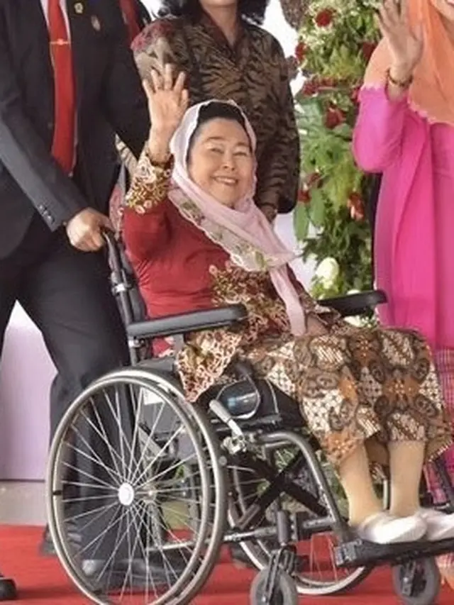 Penampilan Ibu Pejabat Hadir si Sidang MPR/DPR RI
