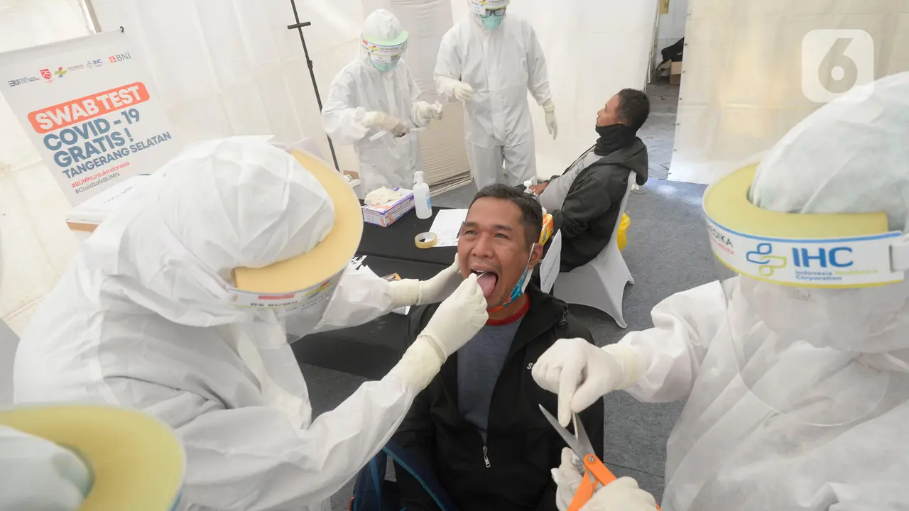 Ratusan Orang Test Swab Massal Gratis di Tangsel