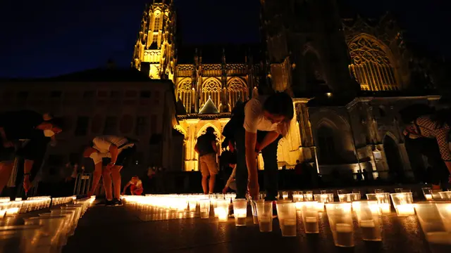 FOTO: Nyala Lilin untuk Korban Meninggal Akibat COVID-19 di Republik Ceko