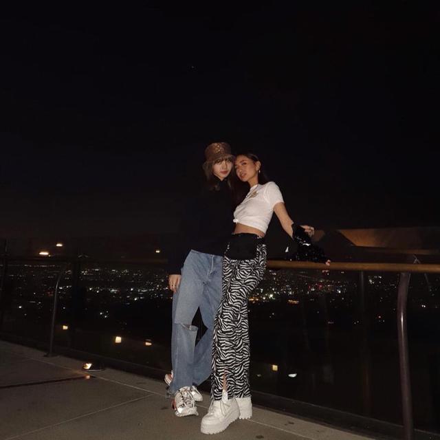 8 Potret Persahabatan Niki Zefanya dan Lisa Blackpink, Kembali Jadi Sorotan