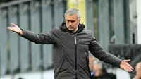 Mourinho Berang Tak Terima Sikap Zidane kepada Pemain Madrid Ini 