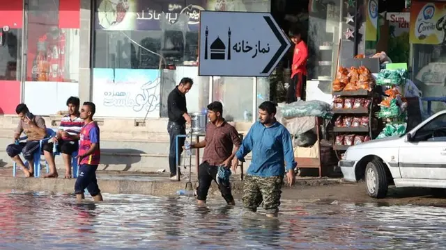 Tim penyelamat telah menyelamatkan 55 orang yang terjebak banjir bandang Iran. (File/AFP)