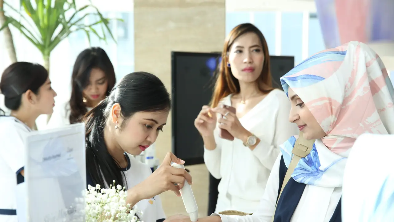 Dove Facial Foam, Membersihkan dan Melembapkan Wajah Bersamaan