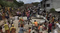 Bencana tanah longsor melanda pinggiran Kota Rio de Janeiro, menewaskan sepuluh orang, Sabtu, 11 November 2018 (AP/Leo Correa)