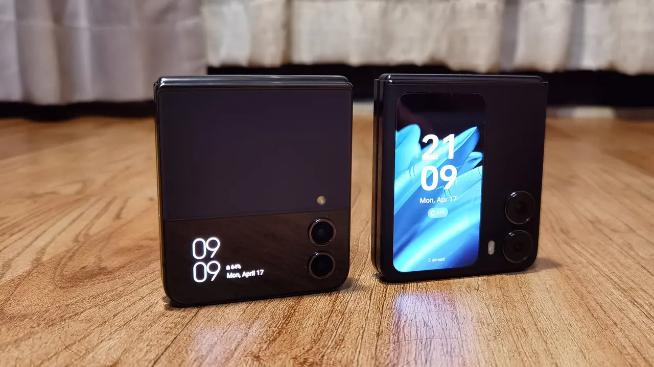 [kiri-kanan] Samsung Galaxy Z Flip4 dan Oppo Find N2 Flip. Liputan6.com/Iskandar