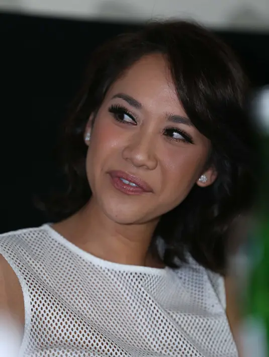 Tak hanya itu, meskipun mengalami beberapa kesulita saat latihan pertama memanah, BCL mengaku bahwa olahraga panahan menjadi ketagihan dan ia ingin terus melakukannya. (Andy Masela/Bintang.com)