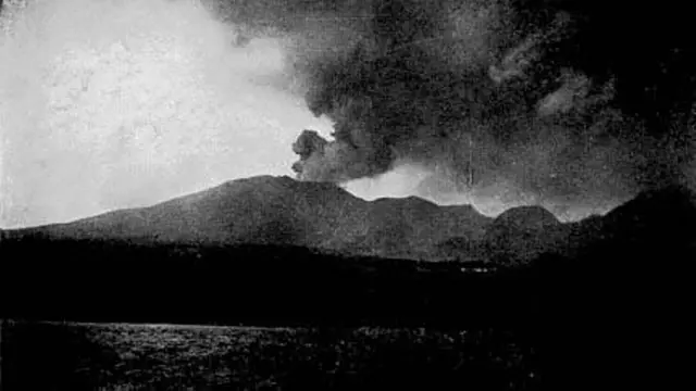Erupsi dahsyat Gunung Pelee